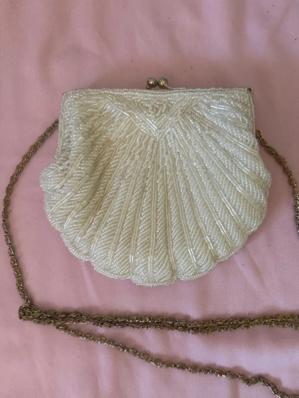 La Regale Vintage Beaded Shell Clutch with Chain